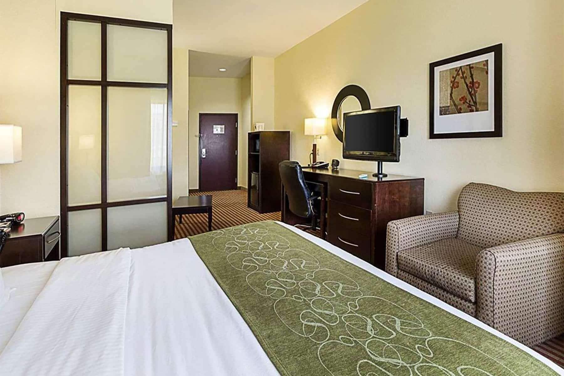 Days Inn & Suites By Wyndham Houston / West Energy Corridor Ngoại thất bức ảnh
