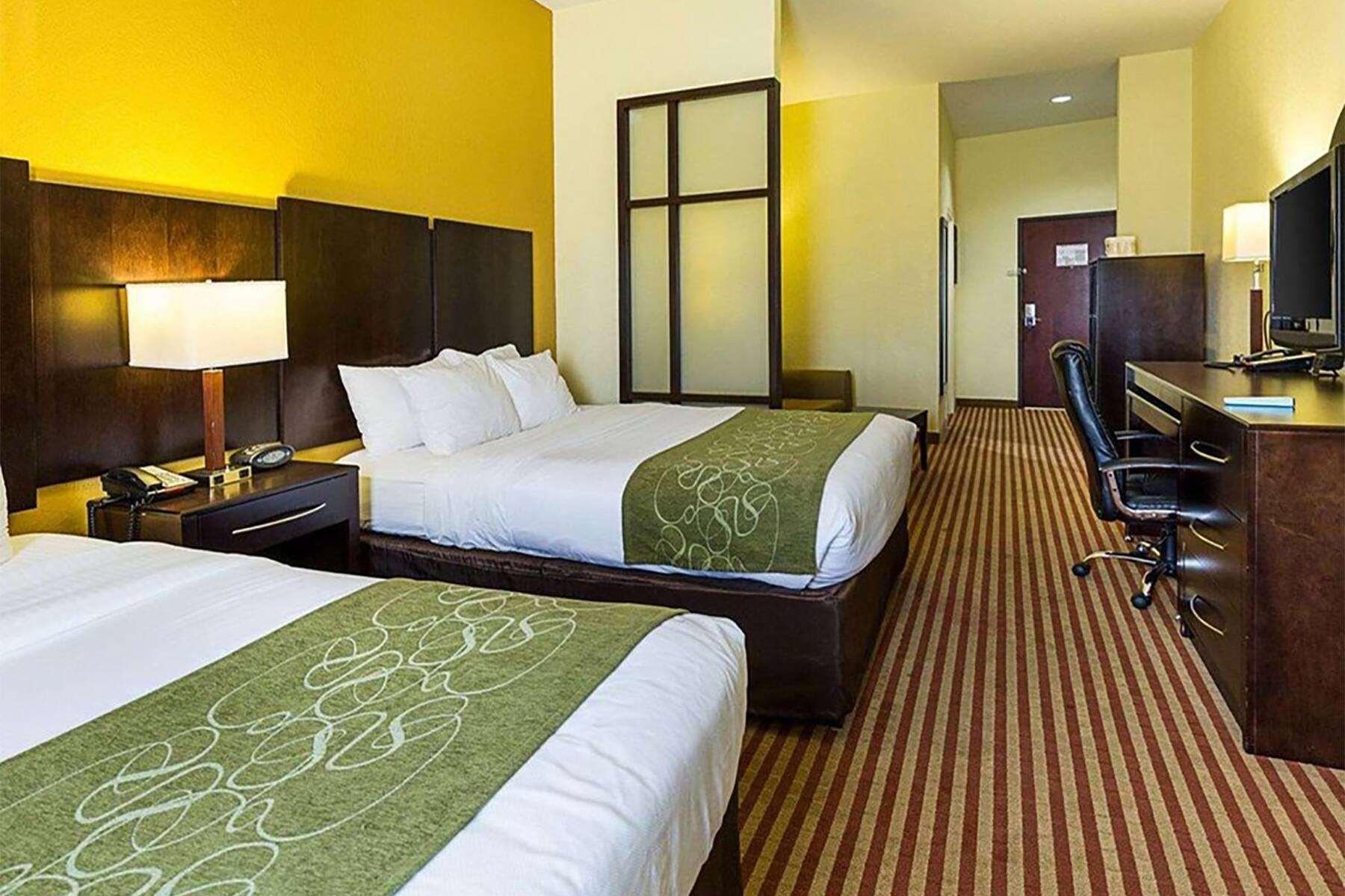 Days Inn & Suites By Wyndham Houston / West Energy Corridor Ngoại thất bức ảnh