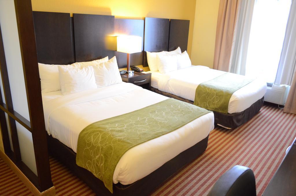 Days Inn & Suites By Wyndham Houston / West Energy Corridor Ngoại thất bức ảnh