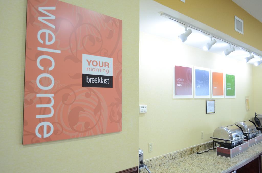 Days Inn & Suites By Wyndham Houston / West Energy Corridor Ngoại thất bức ảnh
