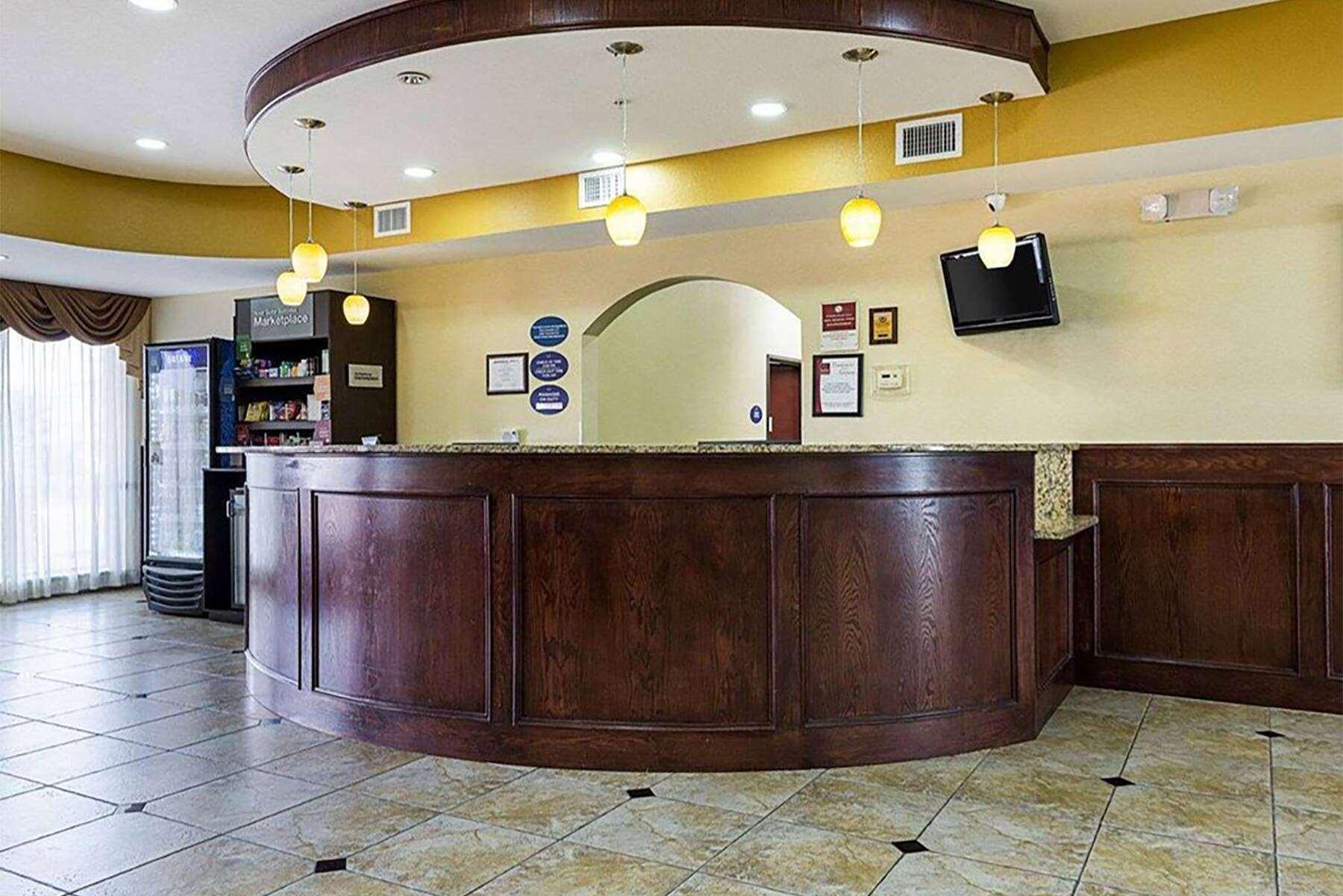 Days Inn & Suites By Wyndham Houston / West Energy Corridor Ngoại thất bức ảnh