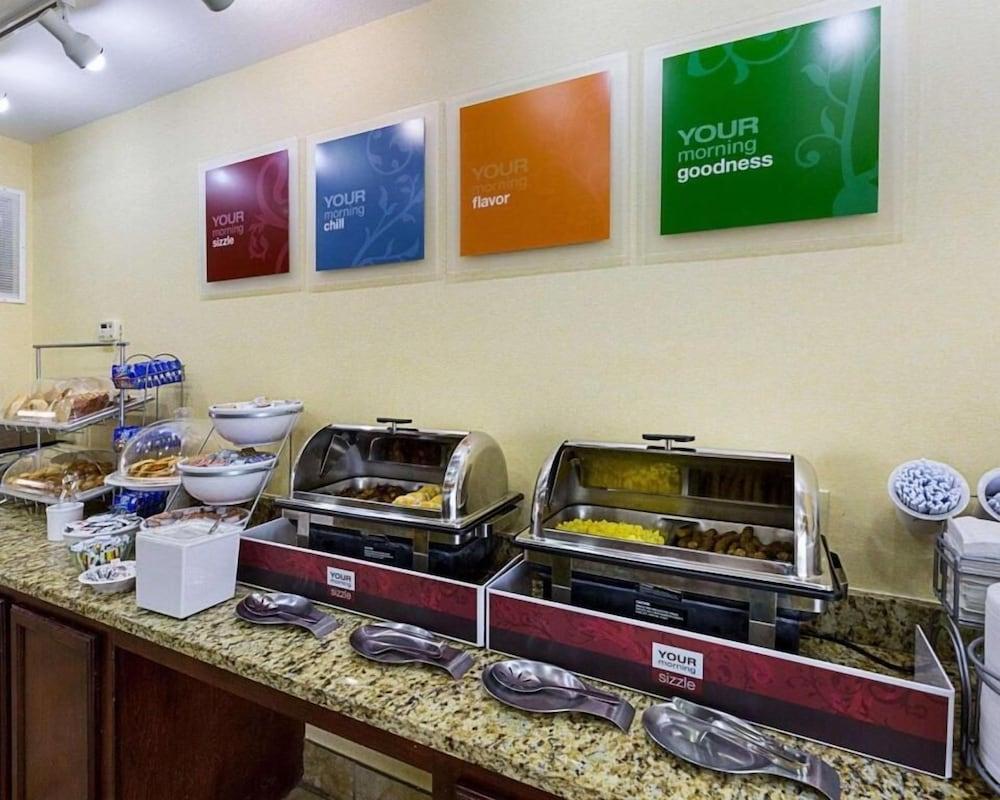 Days Inn & Suites By Wyndham Houston / West Energy Corridor Ngoại thất bức ảnh