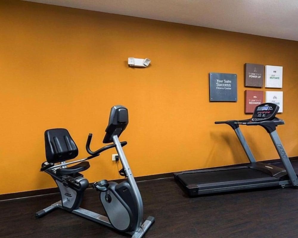Days Inn & Suites By Wyndham Houston / West Energy Corridor Ngoại thất bức ảnh