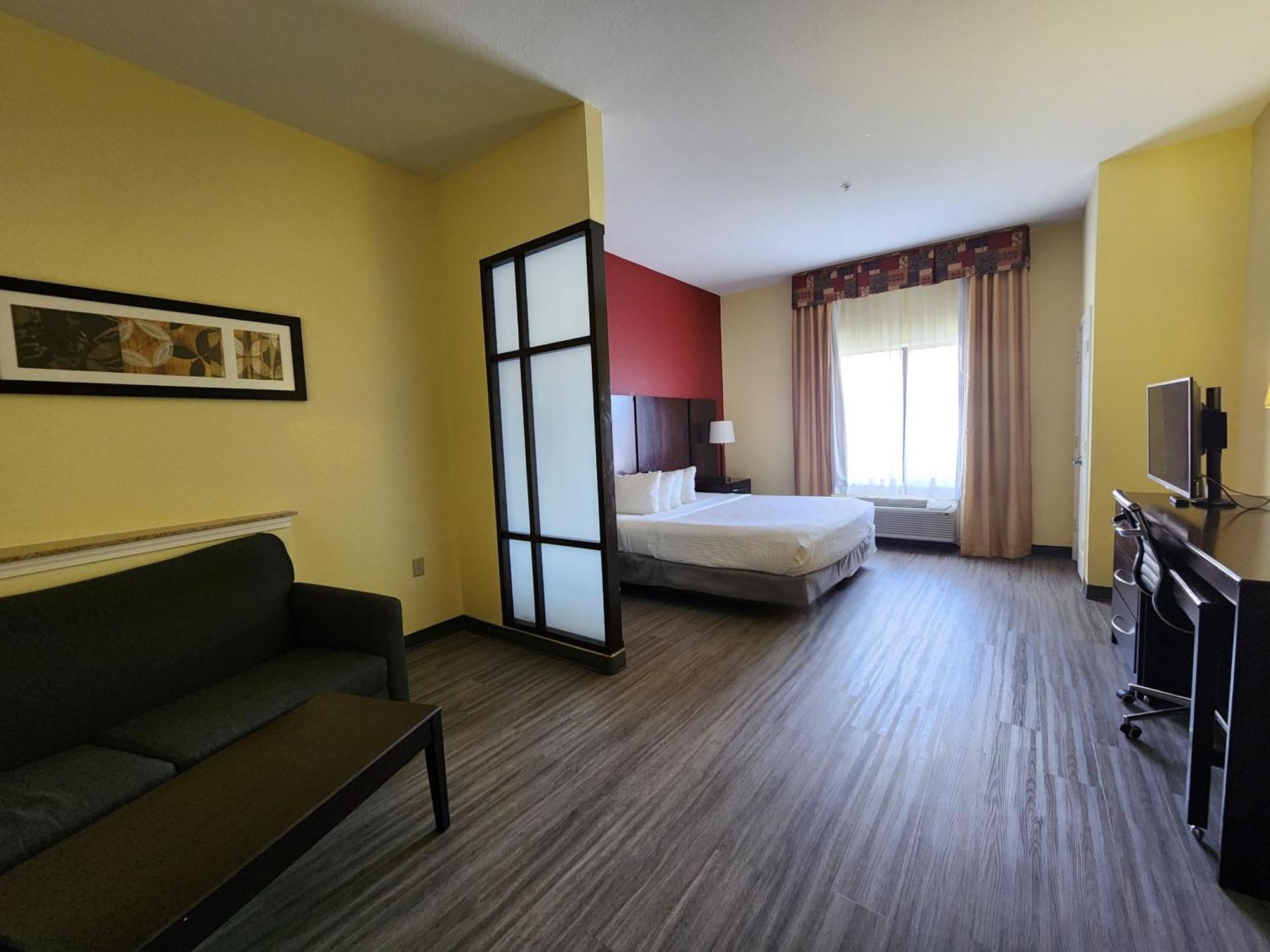 Days Inn & Suites By Wyndham Houston / West Energy Corridor Ngoại thất bức ảnh