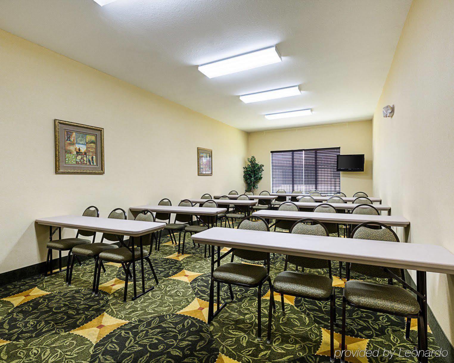 Days Inn & Suites By Wyndham Houston / West Energy Corridor Ngoại thất bức ảnh